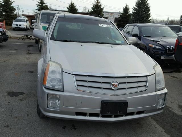 1GYEE637760222850 - 2006 CADILLAC SRX SILVER photo 10