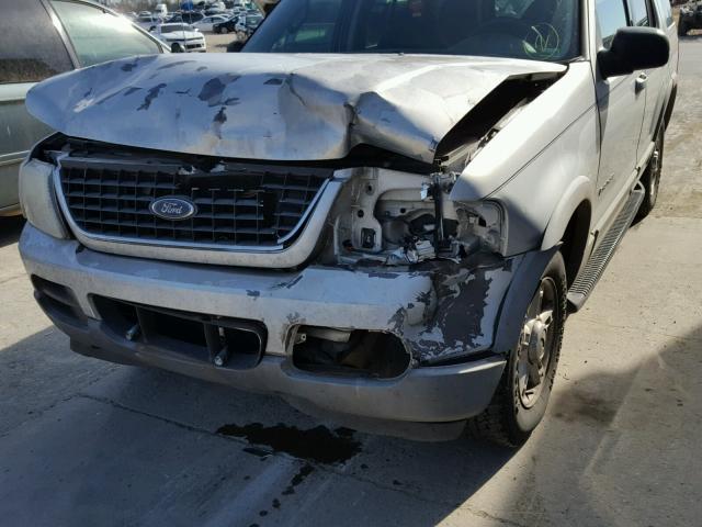 1FMZU73E02UA54076 - 2002 FORD EXPLORER X SILVER photo 9