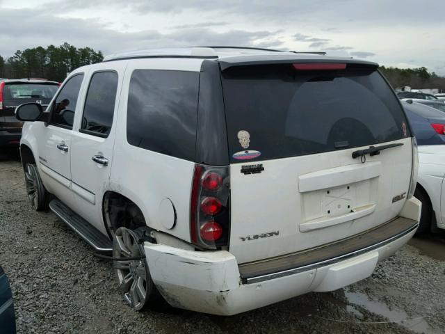 1GKFK63857J269404 - 2007 GMC YUKON DENA WHITE photo 3