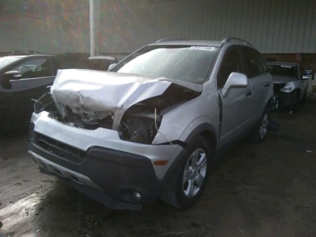 3GNAL2EK4DS595233 - 2013 CHEVROLET CAPTIVA LS SILVER photo 2