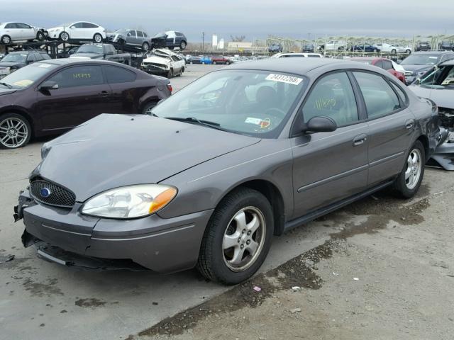 1FAFP53U15A104294 - 2005 FORD TAURUS SE GRAY photo 2