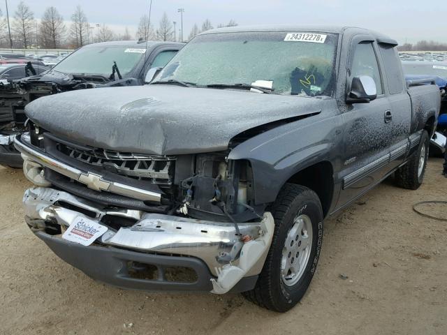 2GCEK19T321306894 - 2002 CHEVROLET SILVERADO SILVER photo 2