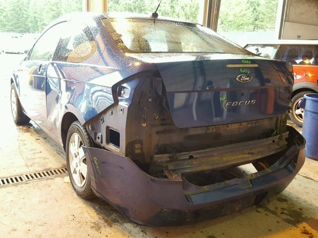 1FAHP32N28W102715 - 2008 FORD FOCUS S/SE BLUE photo 3