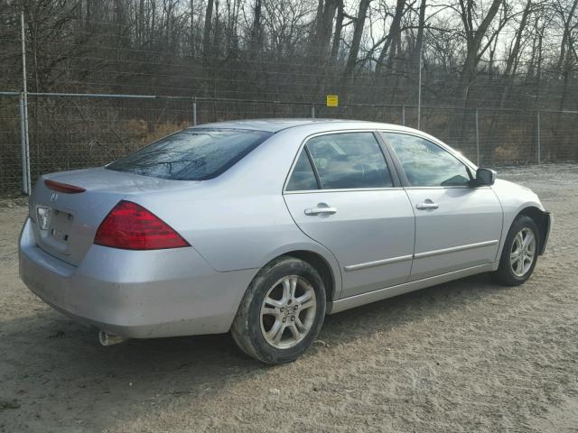 1HGCM56396A011227 - 2006 HONDA ACCORD SE SILVER photo 4