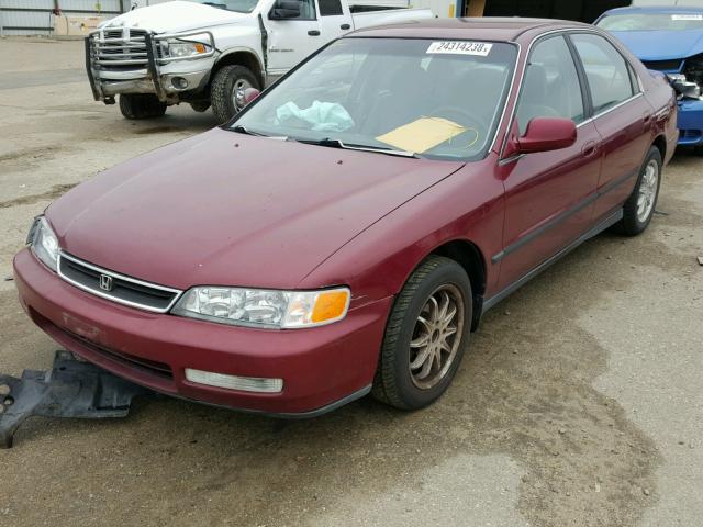 1HGCD5632VA032550 - 1997 HONDA ACCORD LX MAROON photo 2