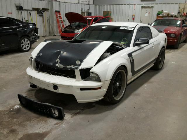 1ZVHT82HX75199094 - 2007 FORD MUSTANG GT WHITE photo 2