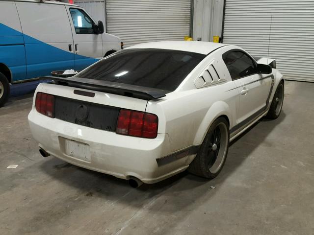 1ZVHT82HX75199094 - 2007 FORD MUSTANG GT WHITE photo 4