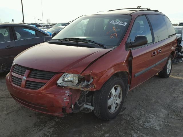 1D4GP45R06B657180 - 2006 DODGE CARAVAN SX RED photo 2