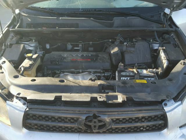 JTMZD33V466016065 - 2006 TOYOTA RAV4 SILVER photo 7