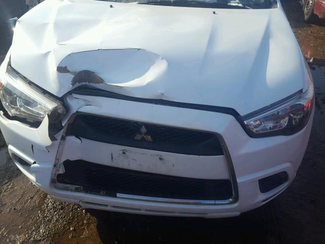 JA4AP3AU4BZ020859 - 2011 MITSUBISHI OUTLANDER WHITE photo 7