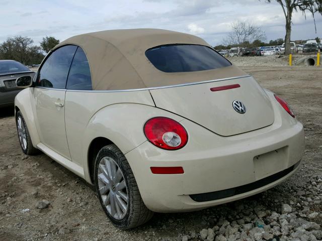 3VWRF31YX8M401749 - 2008 VOLKSWAGEN NEW BEETLE 奶油色 照片 3