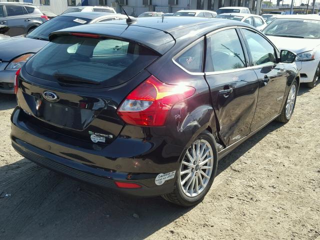 1FAHP3R40CL386272 - 2012 FORD FOCUS BEV BLACK photo 4