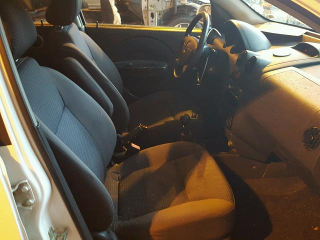 KL1TD66607B772763 - 2007 CHEVROLET AVEO BASE WHITE photo 5