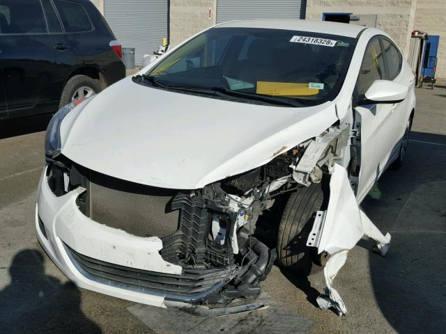 5NPDH4AE5DH212607 - 2013 HYUNDAI ELANTRA GL WHITE photo 2