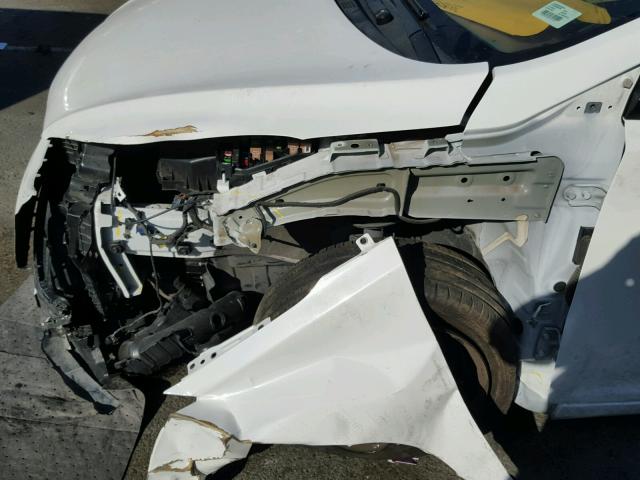 5NPDH4AE5DH212607 - 2013 HYUNDAI ELANTRA GL WHITE photo 9