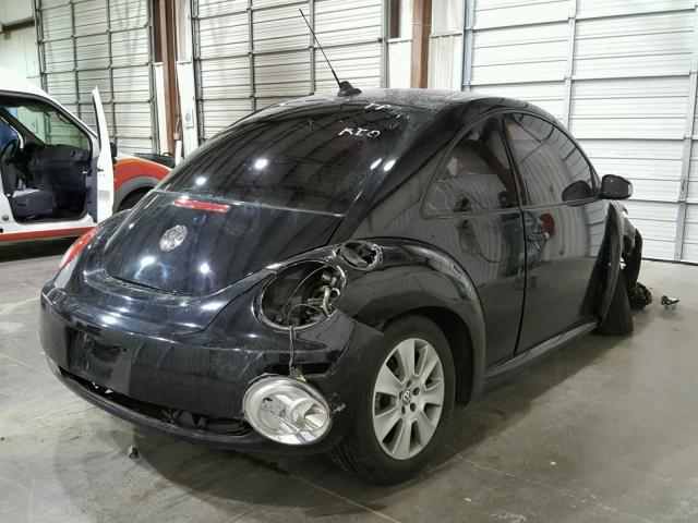 3VWPW31C09M503381 - 2009 VOLKSWAGEN NEW BEETLE BLACK photo 4