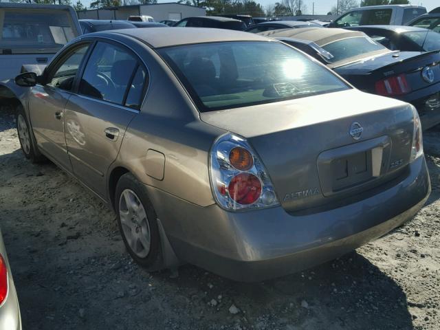 1N4AL11E83C215792 - 2003 NISSAN ALTIMA BAS GOLD photo 3