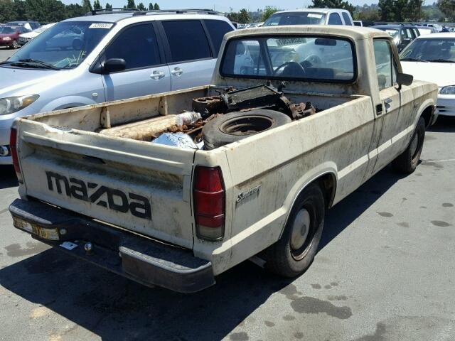 JM2UC1211D0732675 - 1983 MAZDA B2000 CREAM photo 4