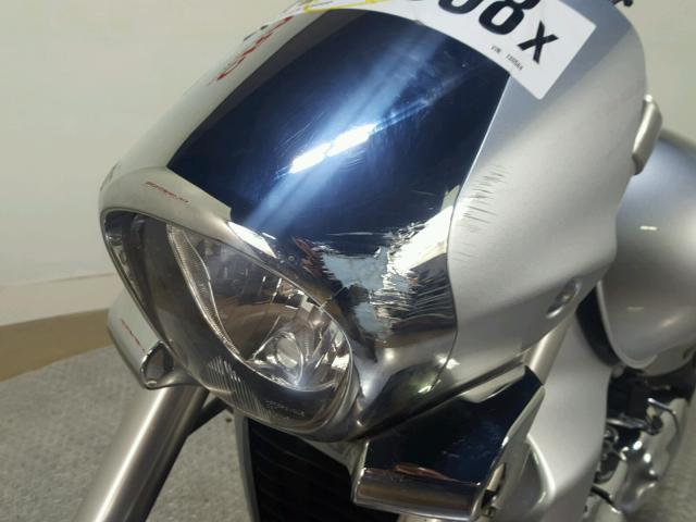 JS1VY53AX92100568 - 2009 SUZUKI VZR1800 SILVER photo 16