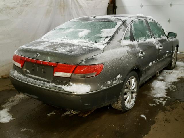 KMHFC46FX7A207242 - 2007 HYUNDAI AZERA SE GRAY photo 4