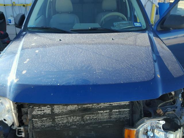 1FMCU031X8KB02309 - 2008 FORD ESCAPE XLT BLUE photo 7