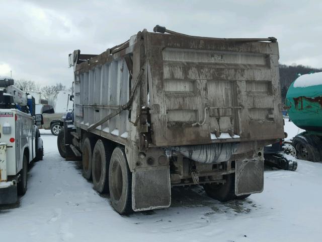 1M2AD62C5YW009705 - 2000 MACK 700 CL700 BLUE photo 3