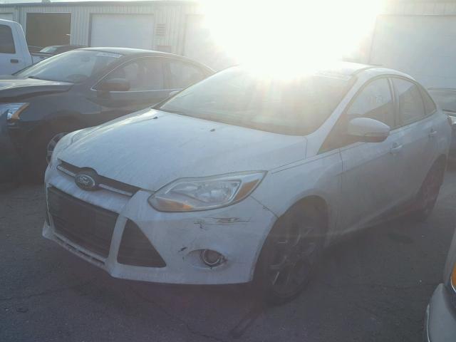 1FADP3F2XDL158458 - 2013 FORD FOCUS SE WHITE photo 2