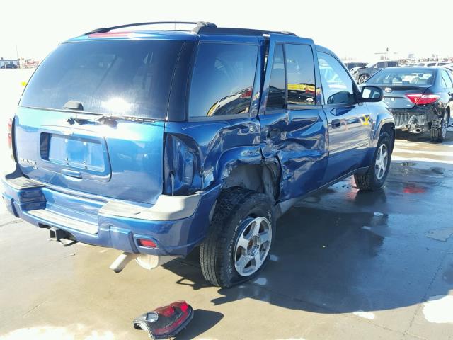 1GNDT13S862280007 - 2006 CHEVROLET TRAILBLAZE BLUE photo 4