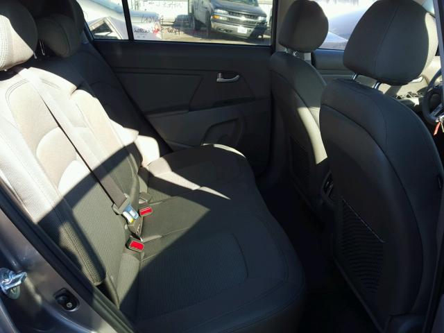 KNDPBCAC5F7720204 - 2015 KIA SPORTAGE L GRAY photo 6