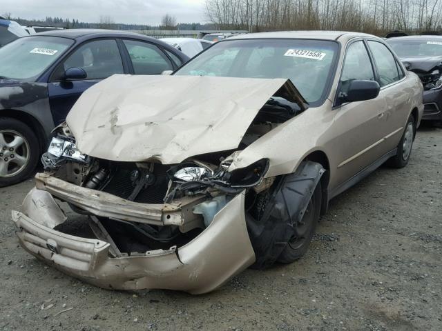 1HGCG56422A043561 - 2002 HONDA ACCORD LX BEIGE photo 2