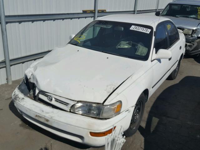 1NXBB02E2VZ577667 - 1997 TOYOTA COROLLA DX WHITE photo 2