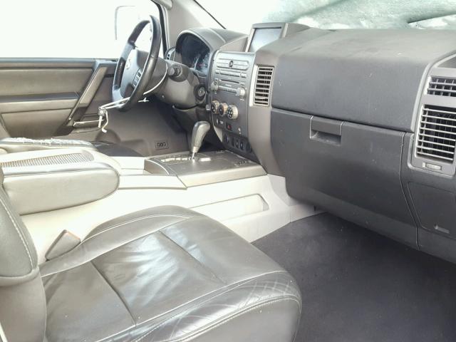 1N6AA07BX4N542155 - 2004 NISSAN TITAN XE BLACK photo 5