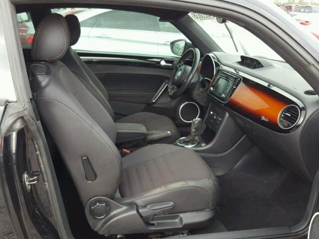 3VWVS7AT5DM683105 - 2013 VOLKSWAGEN BEETLE TUR BLACK photo 5