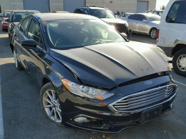 3FA6P0H71HR187385 - 2017 FORD FUSION SE BLACK photo 1