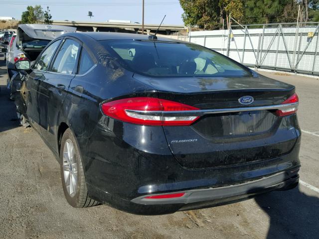 3FA6P0H71HR187385 - 2017 FORD FUSION SE BLACK photo 3