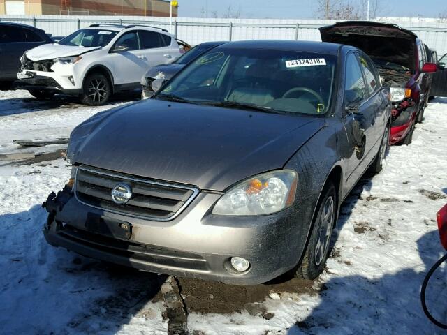 1N4AL11D54C196160 - 2004 NISSAN ALTIMA BAS GRAY photo 2