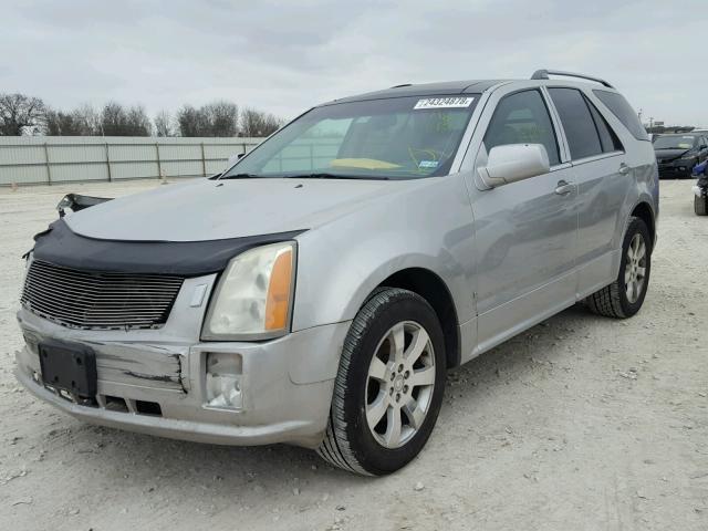 1GYEE63A960198143 - 2006 CADILLAC SRX SILVER photo 2