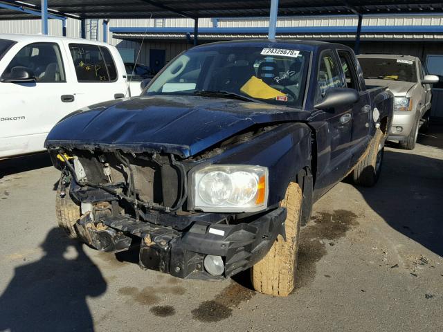 1D7HE48KX5S218708 - 2005 DODGE DAKOTA QUA BLUE photo 2