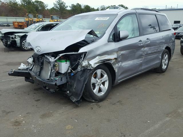 5TDKK3DC7BS039290 - 2011 TOYOTA SIENNA LE SILVER photo 2