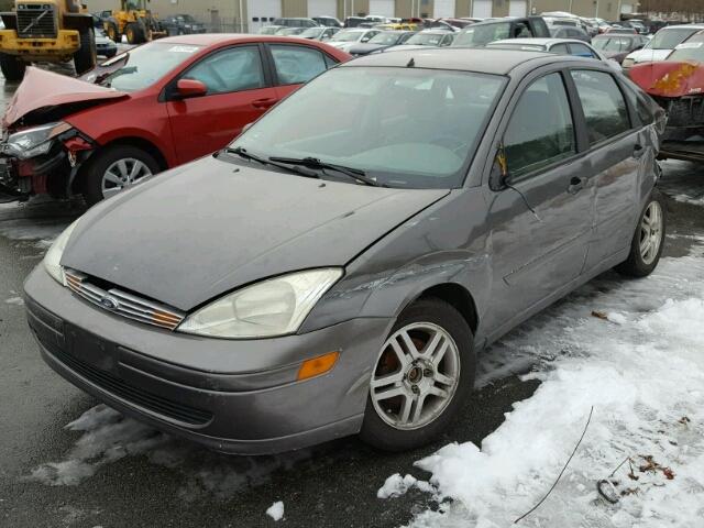 1FAFP34362W107118 - 2002 FORD FOCUS SE GRAY photo 2