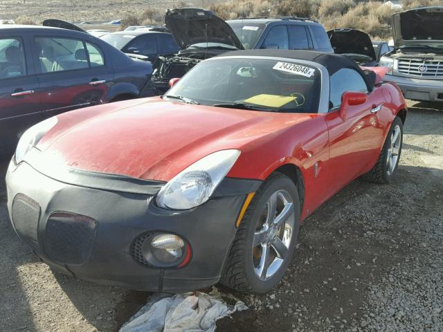 1G2MG35X57Y139657 - 2007 PONTIAC SOLSTICE G RED photo 2