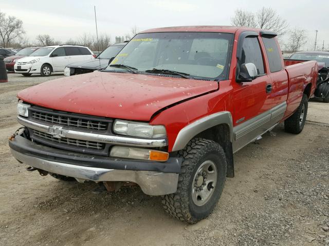 1GCGK29U8XE201958 - 1999 CHEVROLET SILVERADO RED photo 2