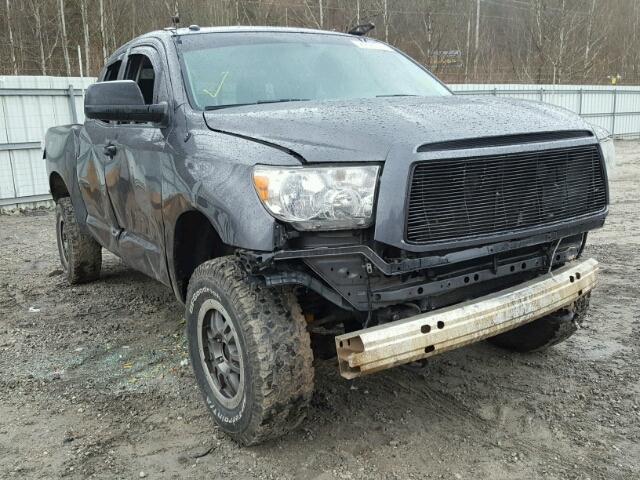 5TFUY5F13BX172380 - 2011 TOYOTA TUNDRA DOU SILVER photo 1