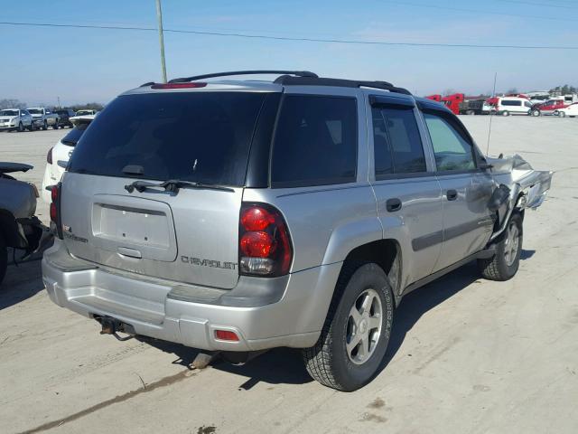 1GNDT13S342338389 - 2004 CHEVROLET TRAILBLAZE SILVER photo 4