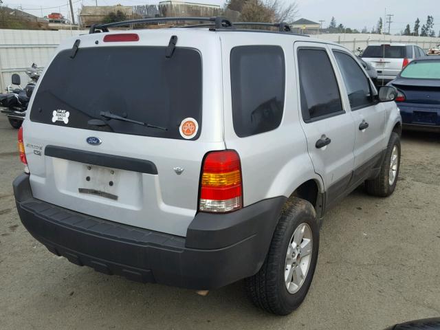 1FMYU93106KB87670 - 2006 FORD ESCAPE XLT SILVER photo 4