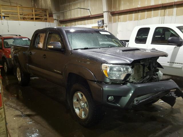 5TFMU4FN2FX028544 - 2015 TOYOTA TACOMA DOU GRAY photo 1