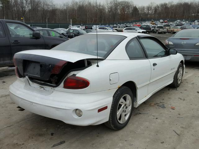 1G2JB124727375029 - 2002 PONTIAC SUNFIRE SE WHITE photo 4