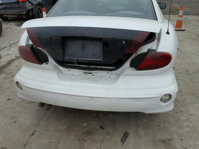 1G2JB124727375029 - 2002 PONTIAC SUNFIRE SE WHITE photo 9