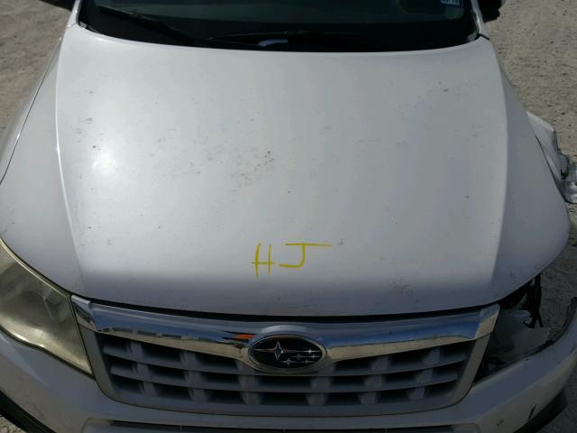 JF2SHBDCXBH738153 - 2011 SUBARU FORESTER 2 WHITE photo 7
