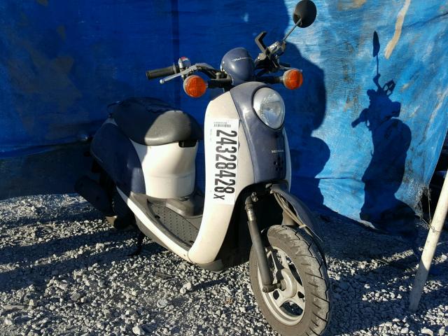 JH2AF60016K404001 - 2006 HONDA CHF50 WHITE photo 1